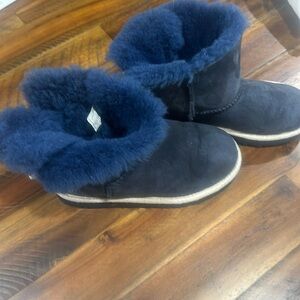 Kids size2 Uggs